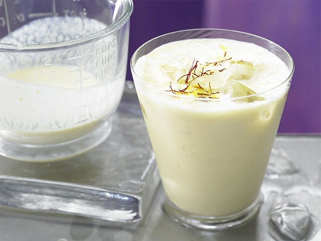 Recette smoothie pêche-yaourt au lait de coco